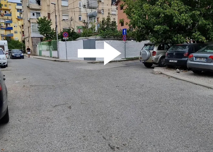 Hera's * ティラナ